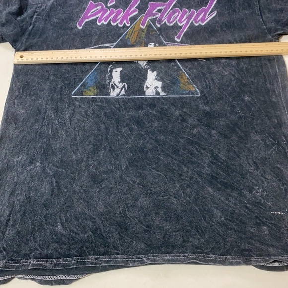 Pink Floyd Gray Short Sleeve Tee with Iconic Prism Design - Picture 5 of 9